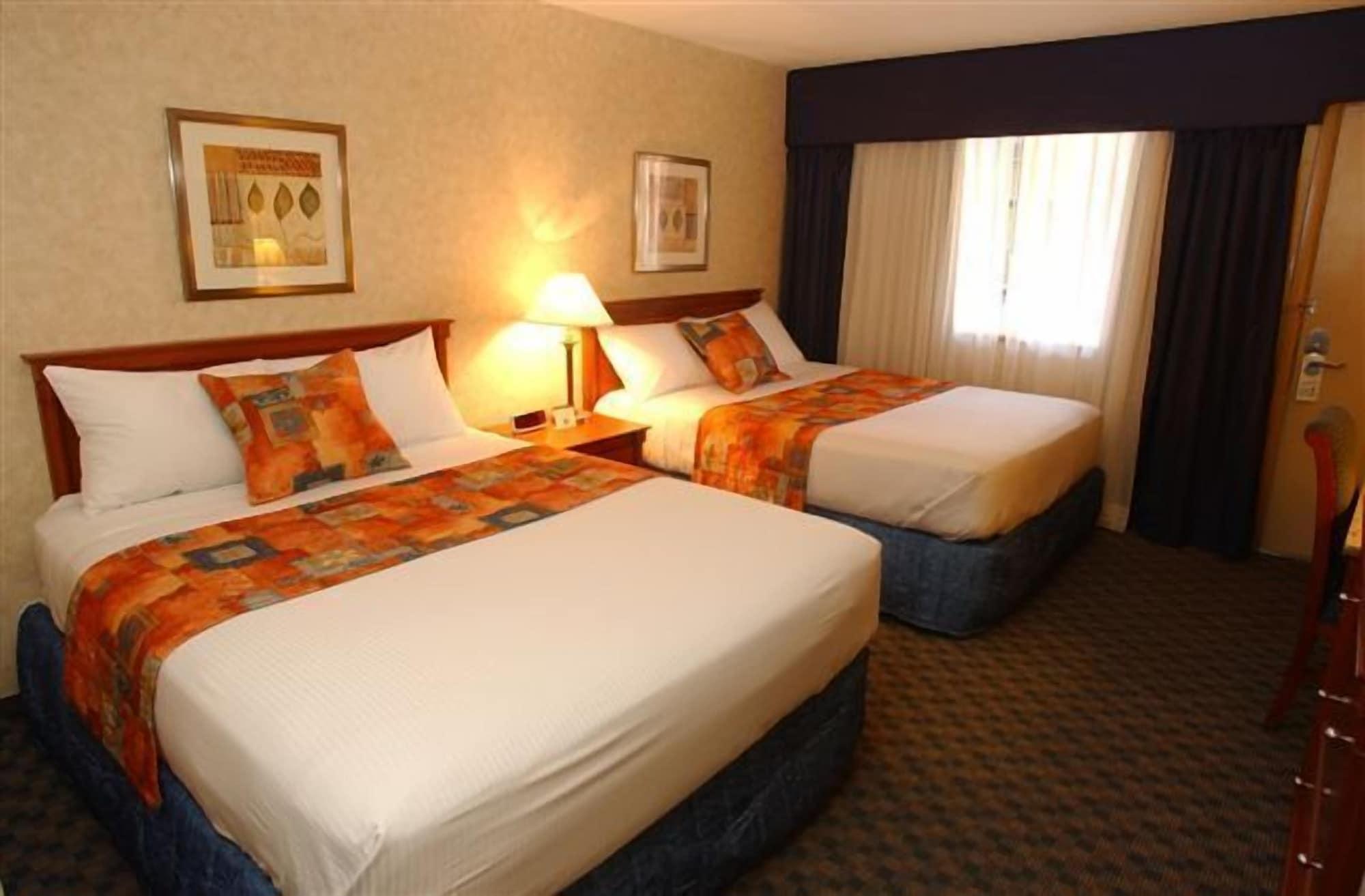 North Vancouver Hotel