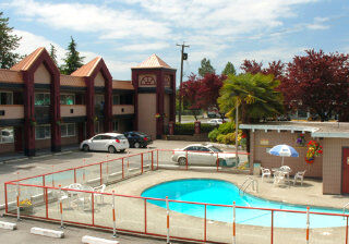 North Vancouver Hotel 3*
